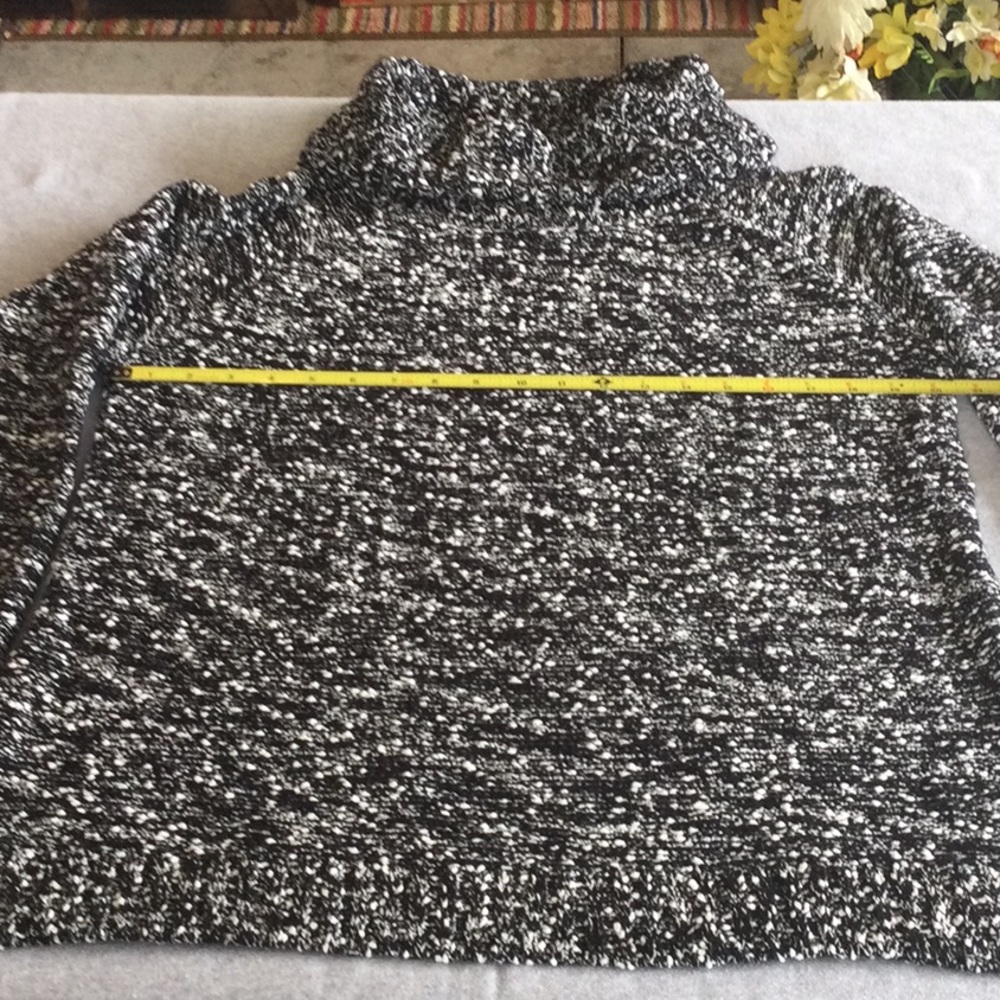EUC Hampshire Studio cowl neck sweater - Size L.